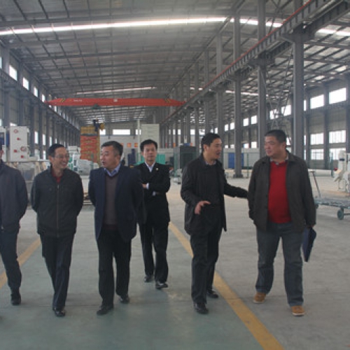 湖北農(nóng)機(jī)局領(lǐng)導(dǎo)調(diào)研天門農(nóng)機(jī)生產(chǎn)企業(yè)